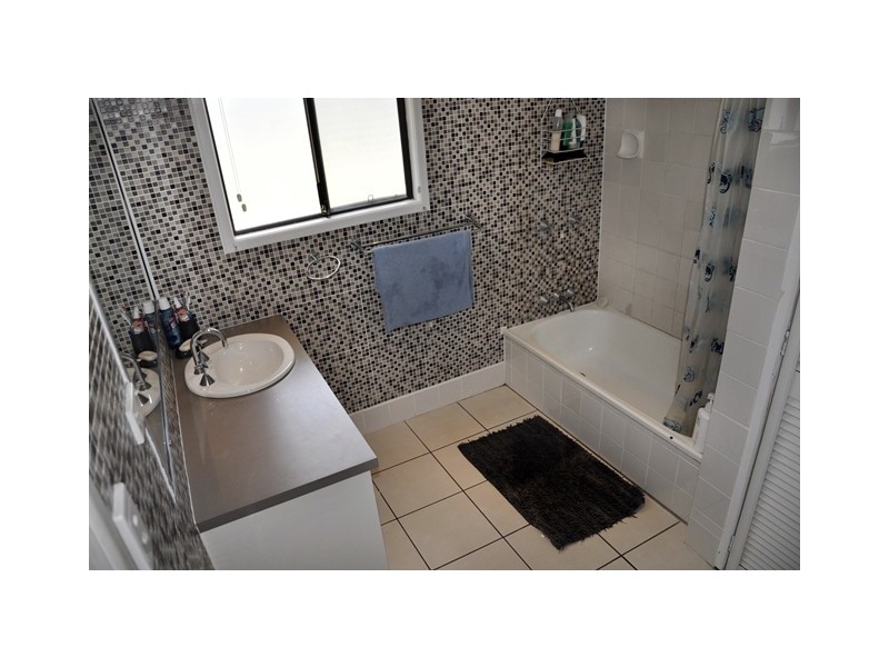 10 Flors Avenue, Mount Pleasant QLD 4740