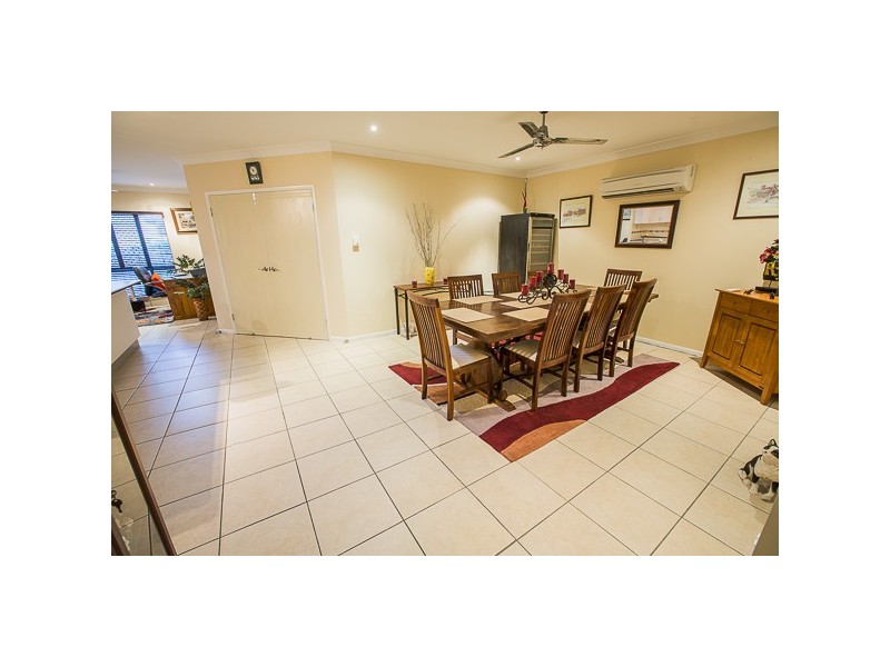8 Turtle Place, Blacks Beach QLD 4740