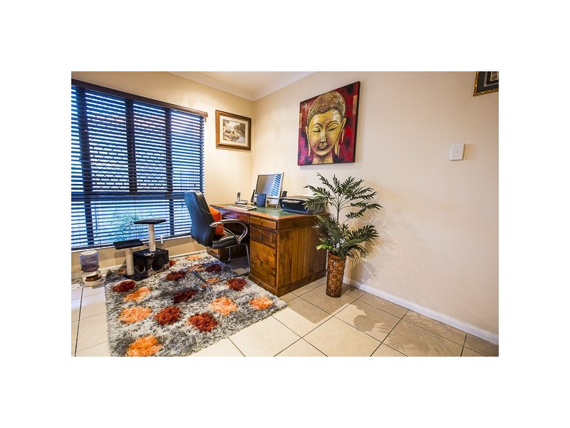 8 Turtle Place, Blacks Beach QLD 4740
