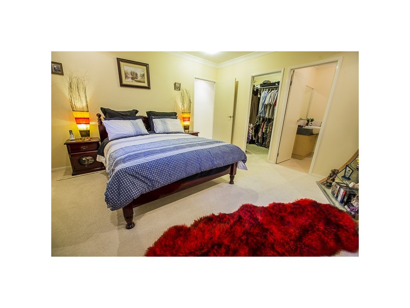 8 Turtle Place, Blacks Beach QLD 4740