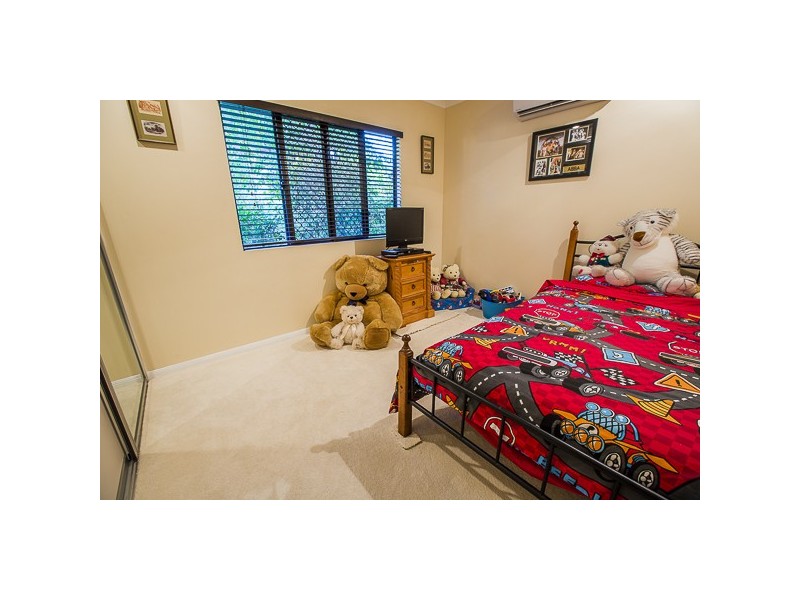8 Turtle Place, Blacks Beach QLD 4740