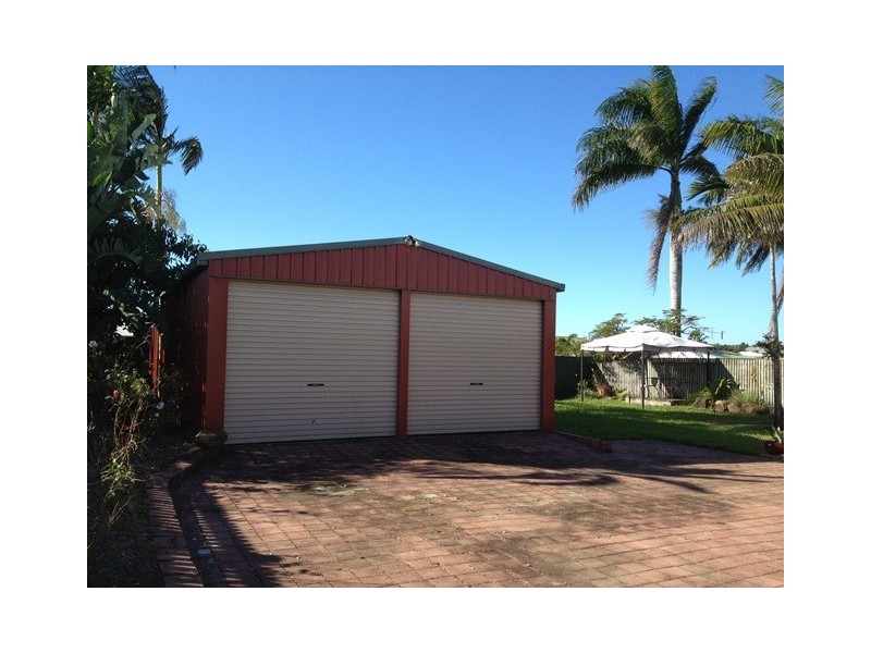 17 Edinburgh Place, Beaconsfield QLD 4740