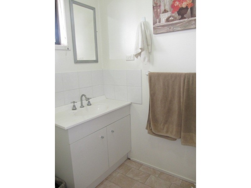 2/1 CUMBERLAND AVENUE, Slade Point QLD 4740