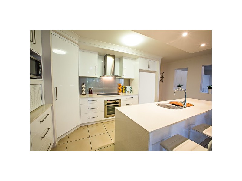 38 Gingham Street, Glenella QLD 4740