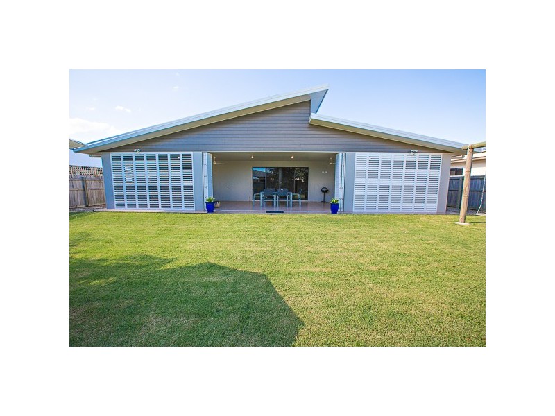 38 Gingham Street, Glenella QLD 4740