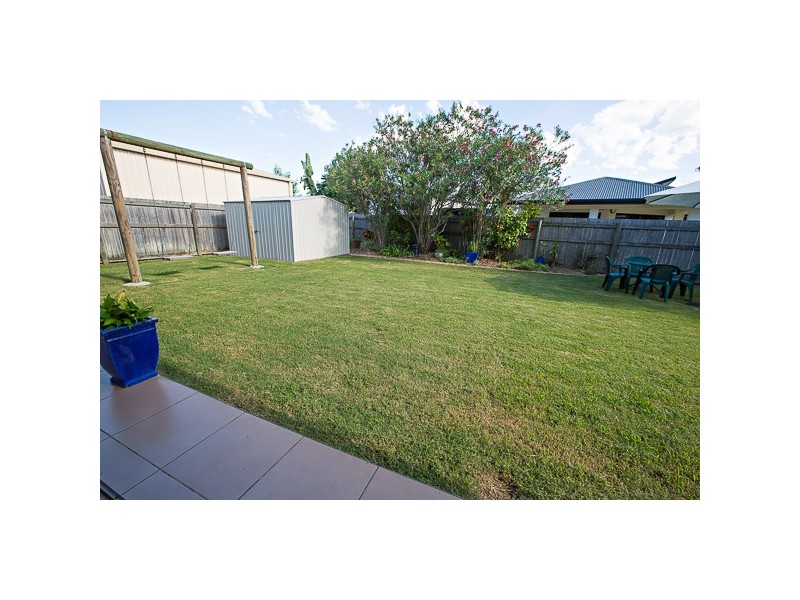 38 Gingham Street, Glenella QLD 4740