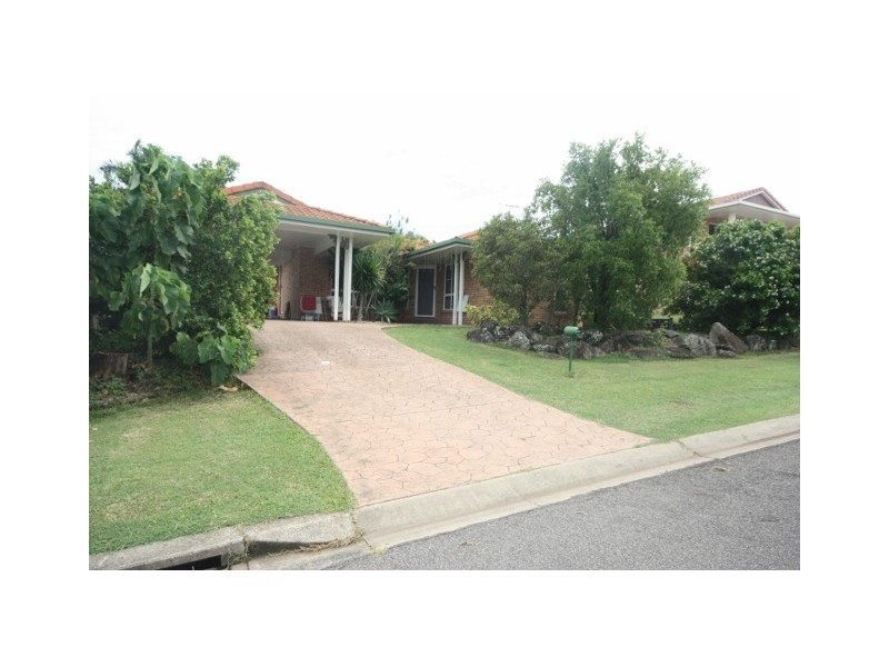 11 Dumfries Court, Beaconsfield QLD 4740