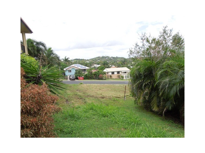6 Coral Ridge Drive, Eimeo QLD 4740