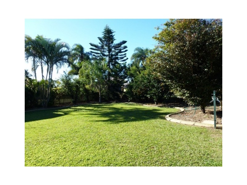 32 Lagoon Street, West Mackay QLD 4740