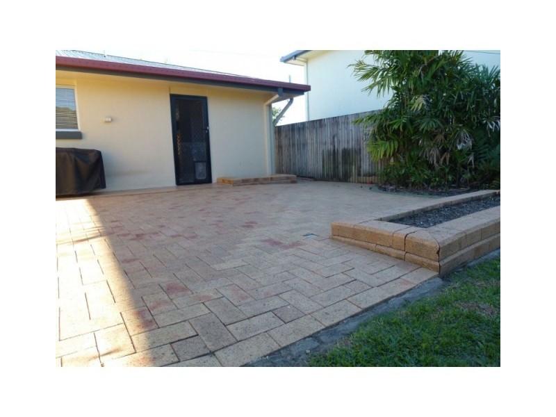 32 Lagoon Street, West Mackay QLD 4740