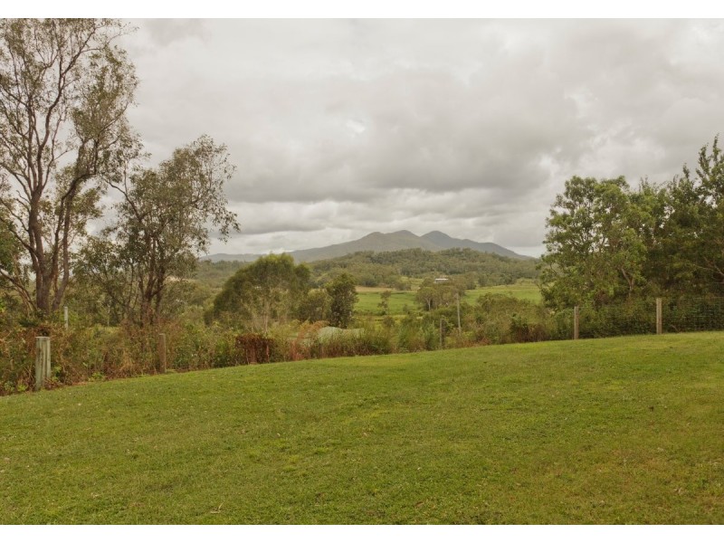 28 Hill Street, Eton QLD 4741