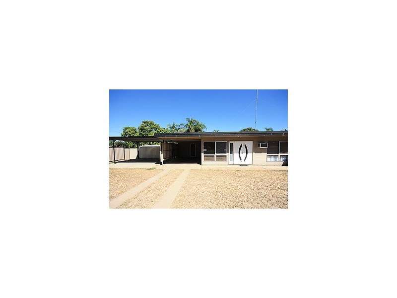 1/11 Lawrence Street, Moranbah QLD 4744