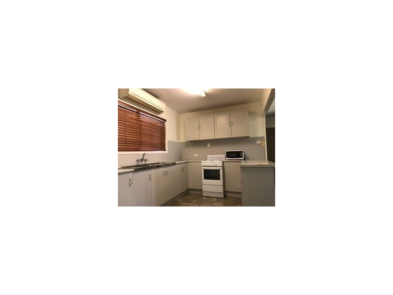 1/11 Lawrence Street, Moranbah QLD 4744