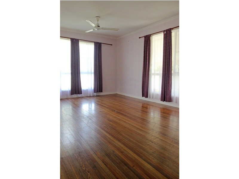 20 Leichhardt Drive, Moranbah QLD 4744