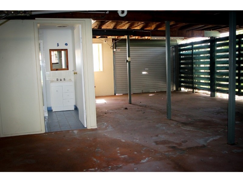 12 Gordon Terrace, Moranbah QLD 4744