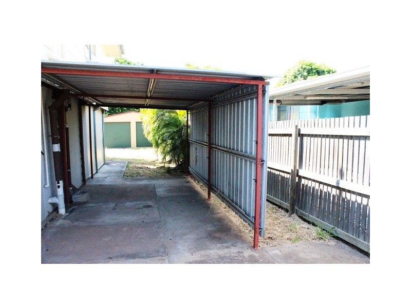 12 Gordon Terrace, Moranbah QLD 4744