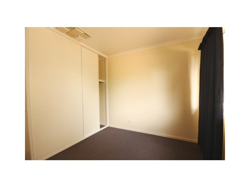 11 Maitland Street, Moranbah QLD 4744