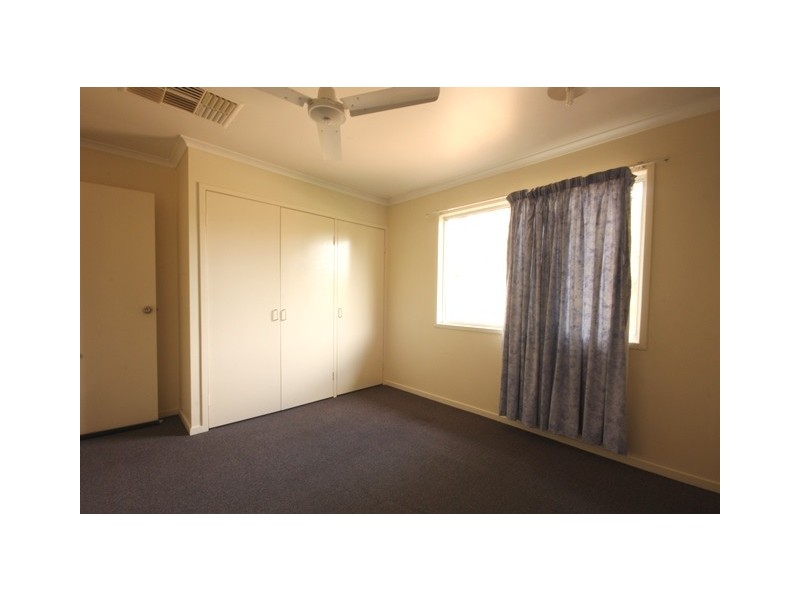 11 Maitland Street, Moranbah QLD 4744