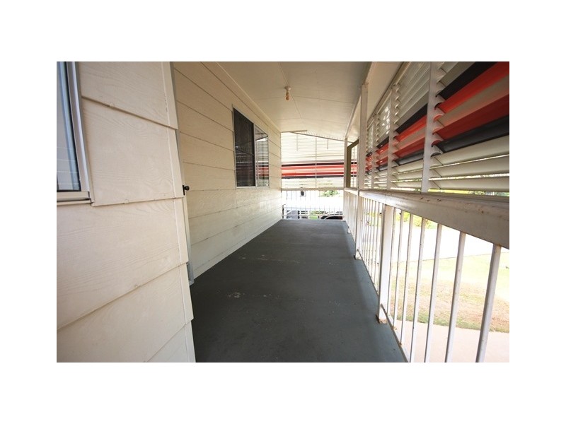 11 Maitland Street, Moranbah QLD 4744