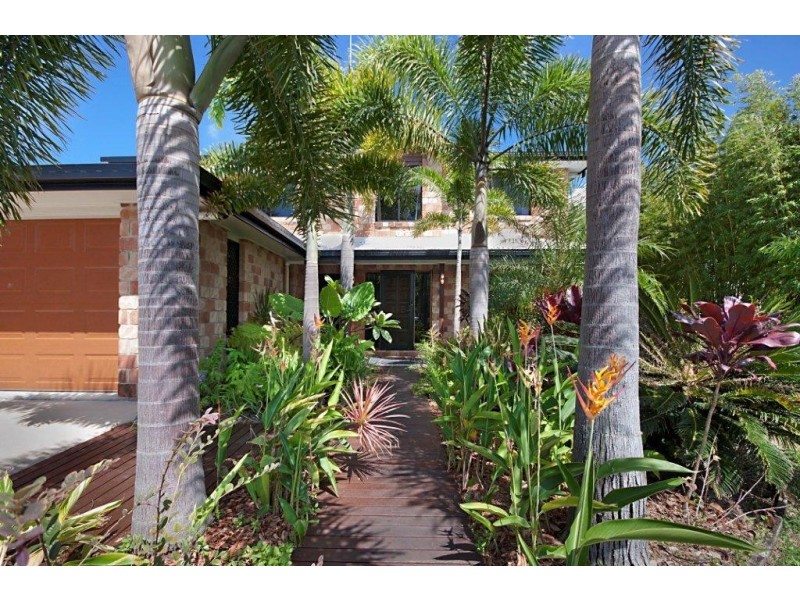 2 Friarbird Avenue, Blacks Beach QLD 4740