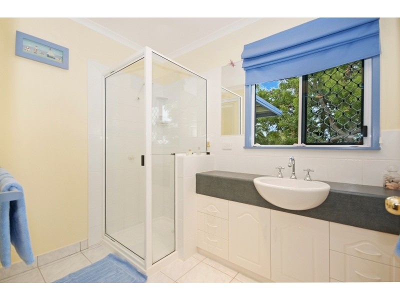 24 Lindeman Avenue, Slade Point QLD 4740