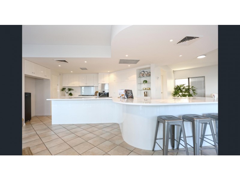 17 Sunrise Place, Blacks Beach QLD 4740