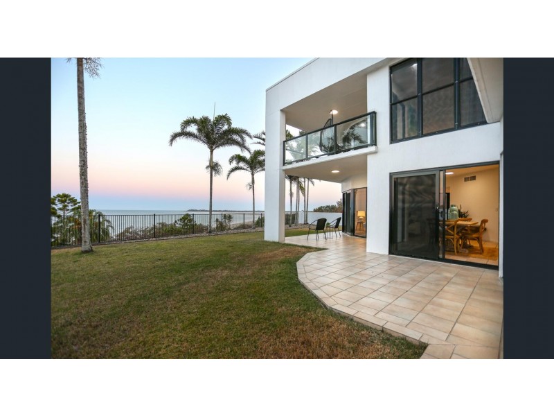 17 Sunrise Place, Blacks Beach QLD 4740