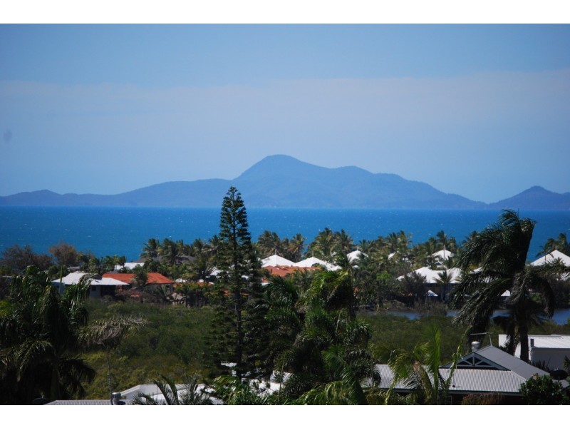 27 Sailaway Drive, Eimeo QLD 4740