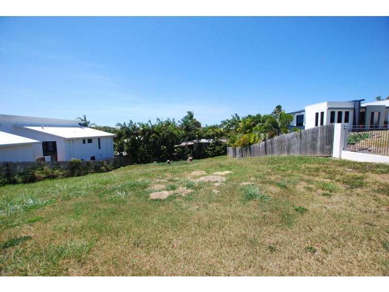 27 Sailaway Drive, Eimeo QLD 4740