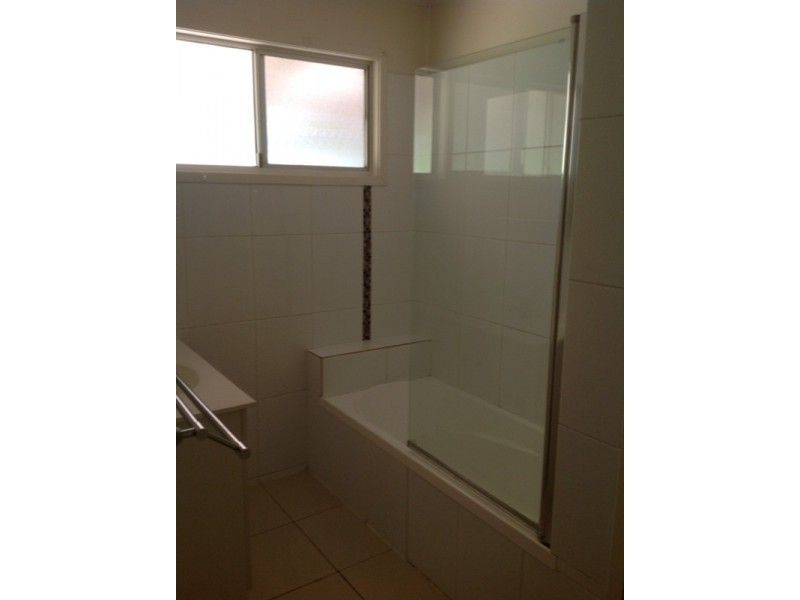 10 Crawford Street, Dysart QLD 4745