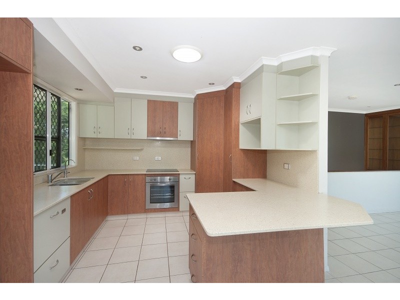 5 Carl Murray Drive, Beaconsfield QLD 4740