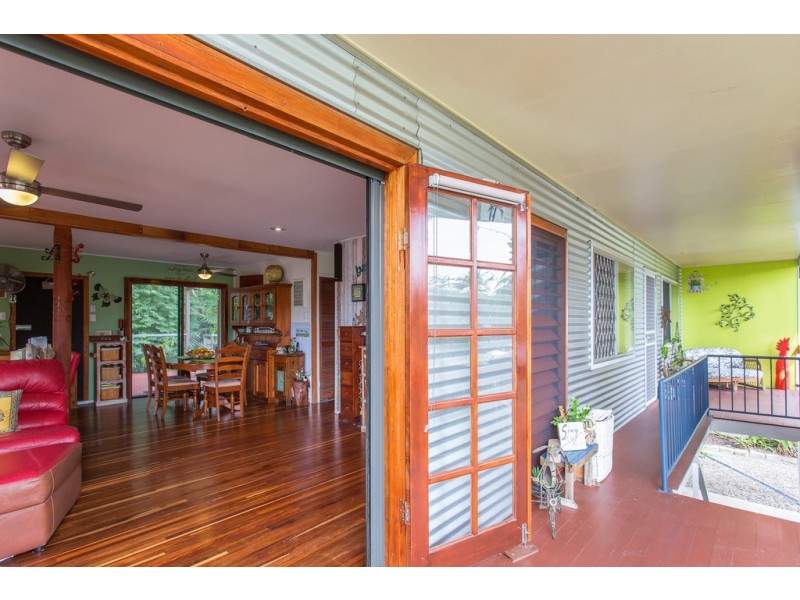 1 Penguin Street, Slade Point QLD 4740