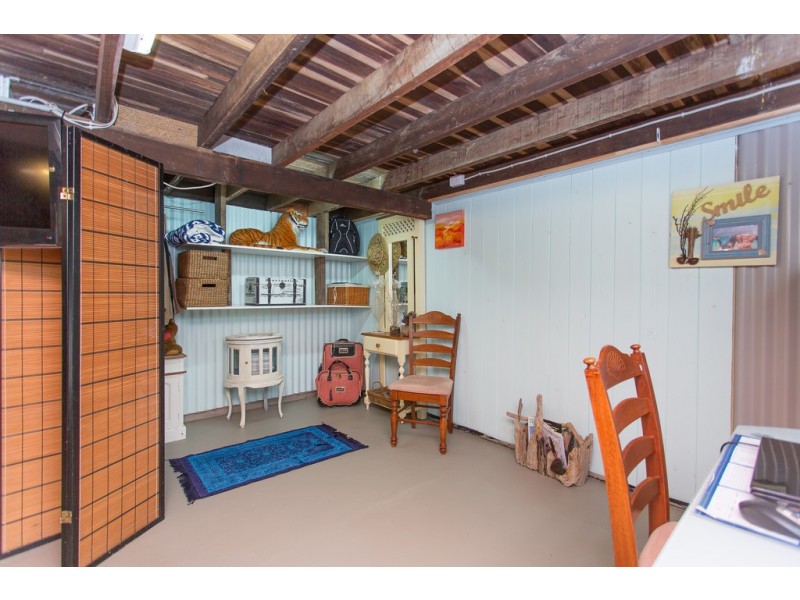 1 Penguin Street, Slade Point QLD 4740