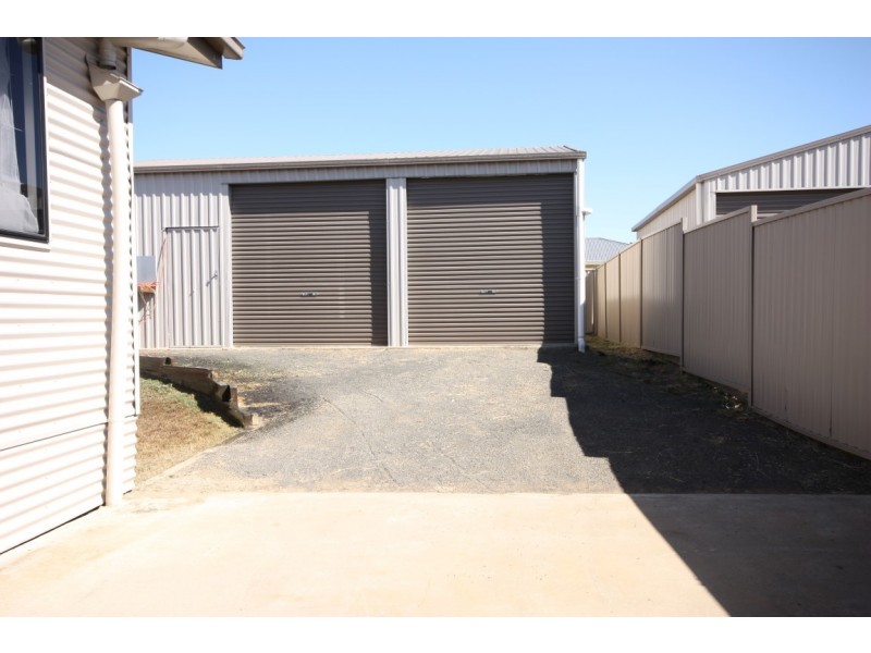 47 Lambert Drive, Moranbah QLD 4744