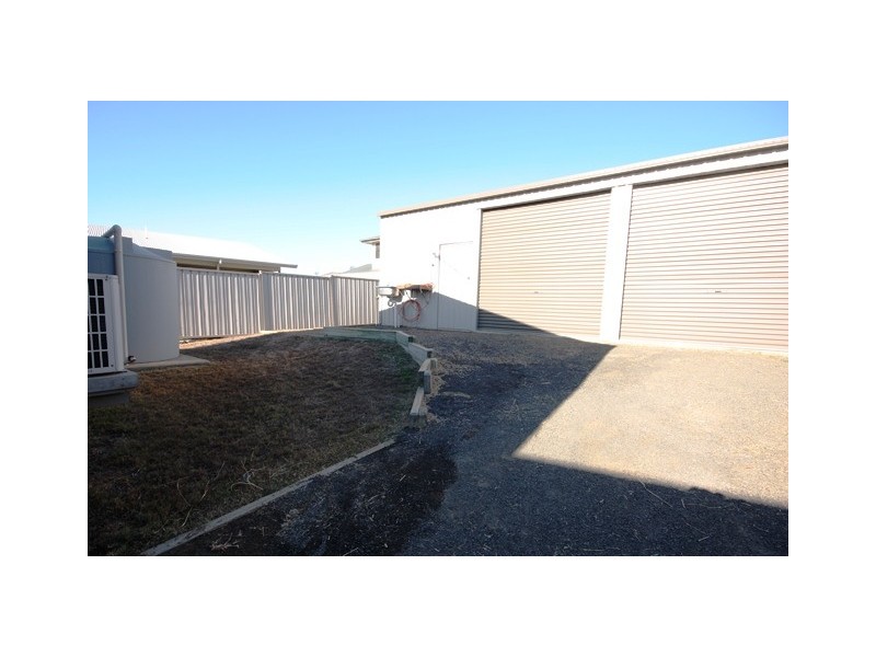 47 Lambert Drive, Moranbah QLD 4744