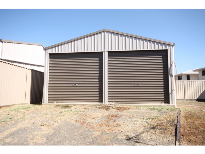 47 Lambert Drive, Moranbah QLD 4744