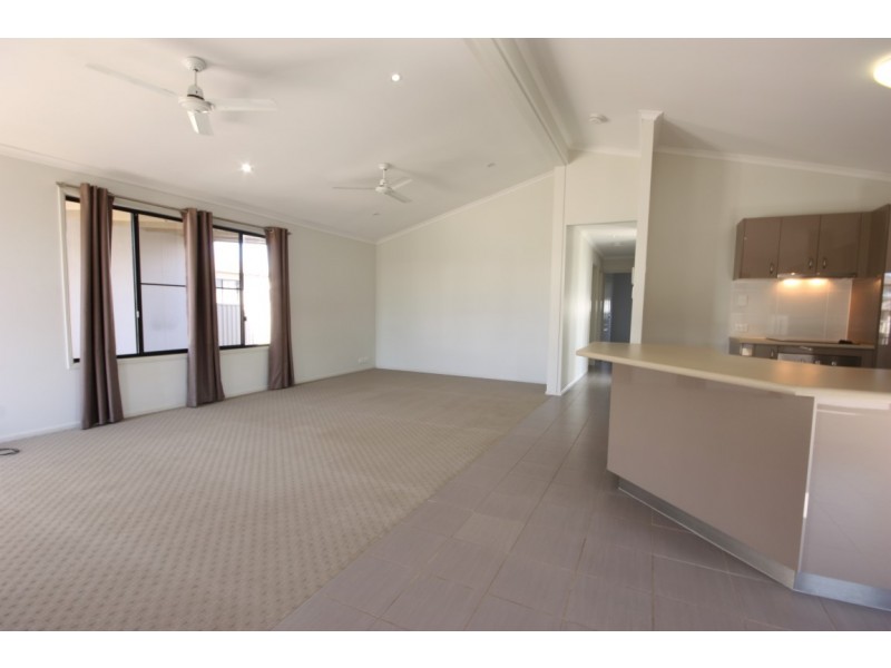 47 Lambert Drive, Moranbah QLD 4744