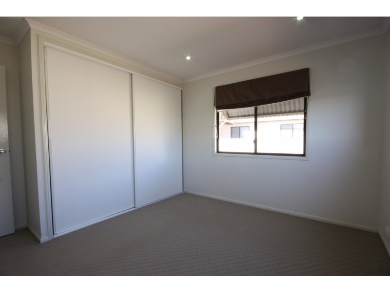 47 Lambert Drive, Moranbah QLD 4744