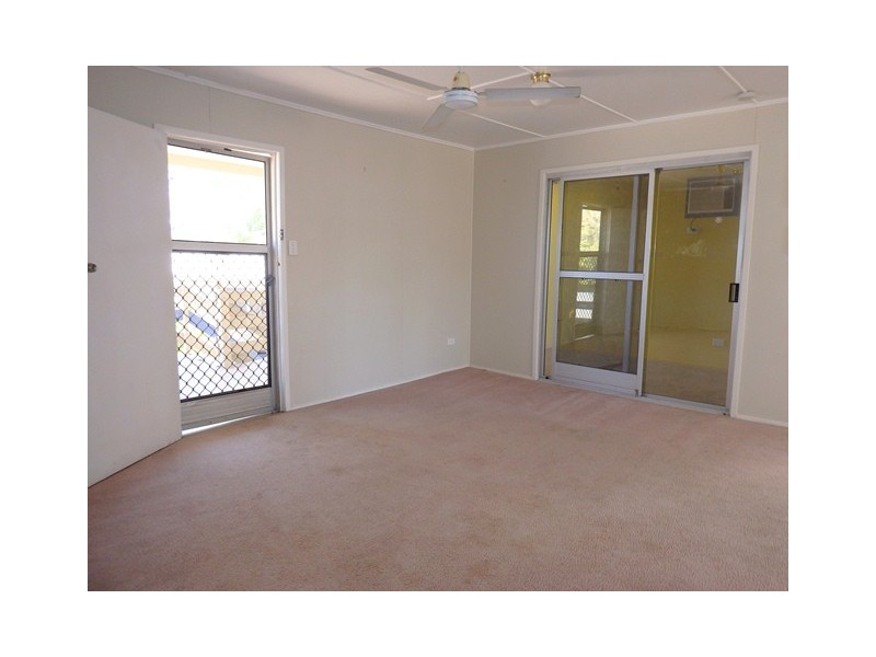 10 Fraser Court, Dysart QLD 4745