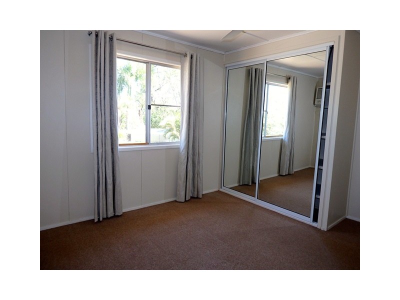 10 Fraser Court, Dysart QLD 4745