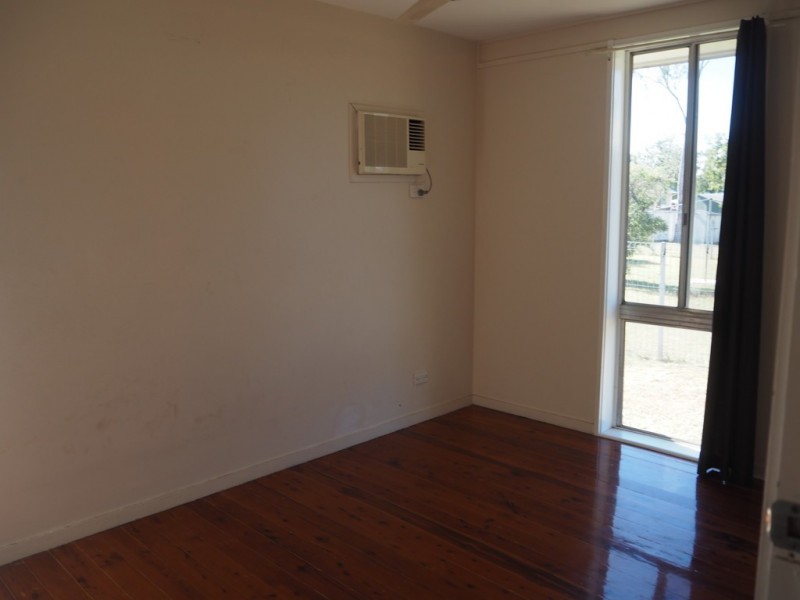 24 Crawford Street, Dysart QLD 4745