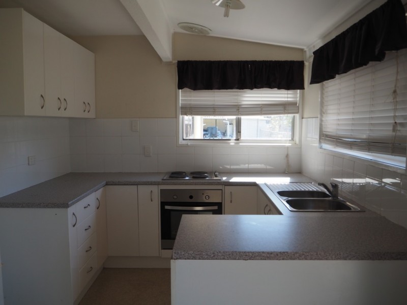 24 Crawford Street, Dysart QLD 4745