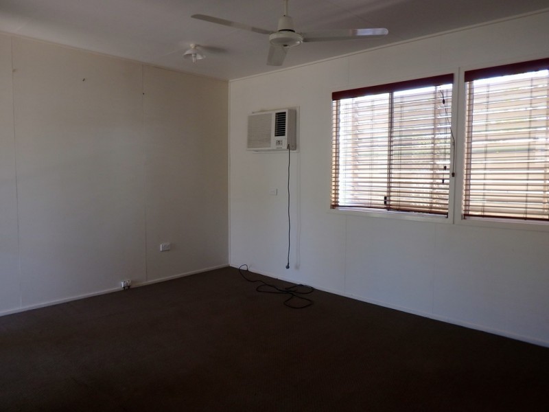 8 Brennan Street, Dysart QLD 4745