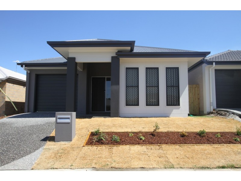 33 Mt Mee Street, Park Ridge QLD 4125