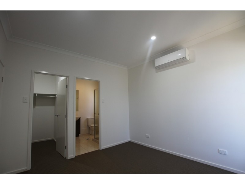 33 Mt Mee Street, Park Ridge QLD 4125
