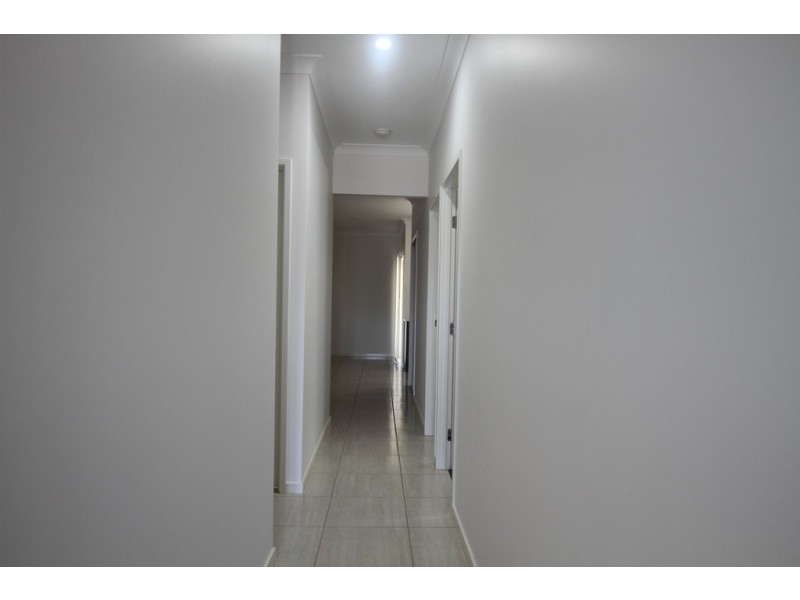 33 Mt Mee Street, Park Ridge QLD 4125
