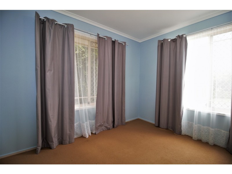 5 Burrum court, Eagleby QLD 4207