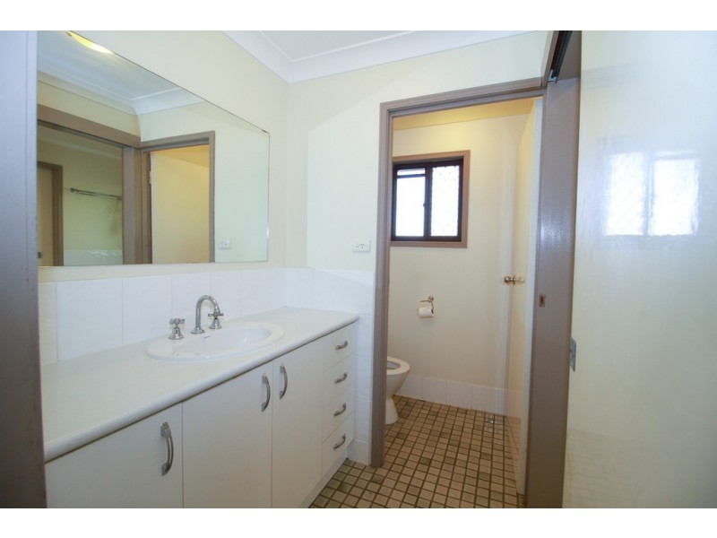 103 Waratah Drive, Crestmead QLD 4132