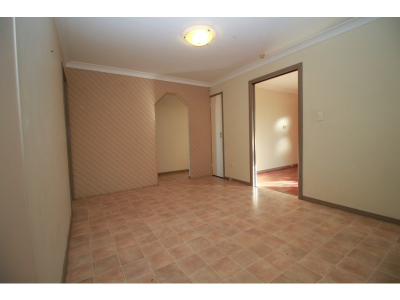 103 Waratah Drive, Crestmead QLD 4132