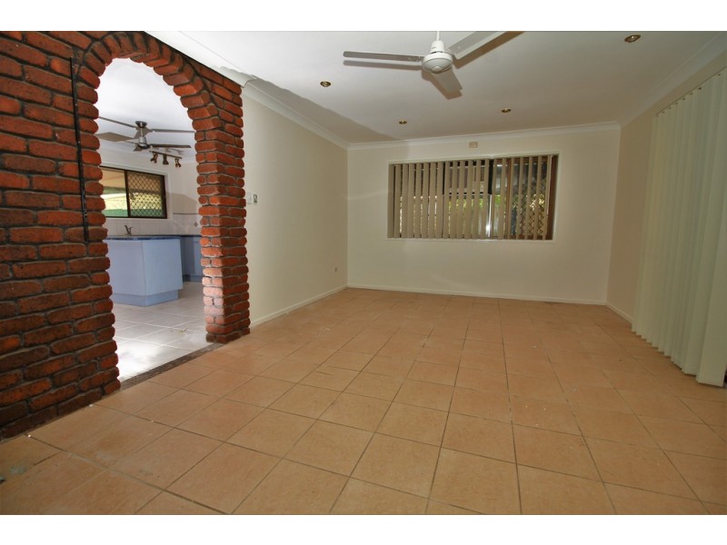 10 Narianne St, Marsden QLD 4132